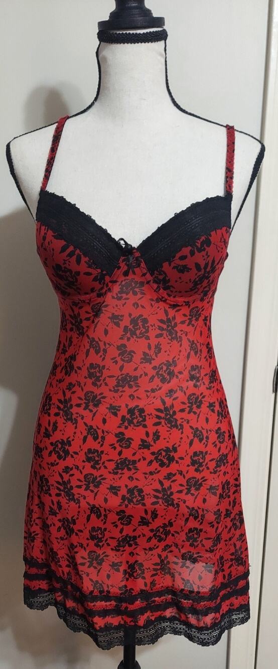 Marilyn Monroe Intimates Red Black Lace Floral Slip Dress Chemise Nightgown Size